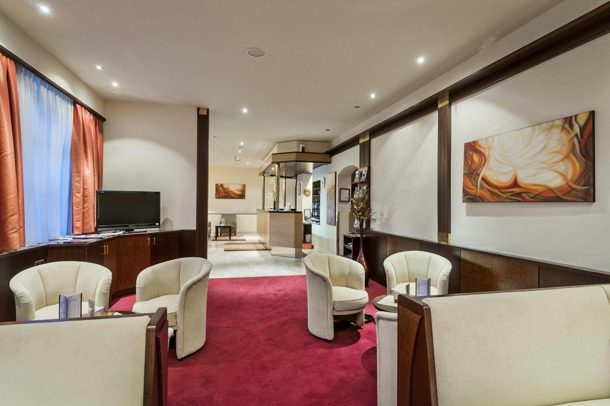 Club Hotel Cortina Vienna Exterior photo