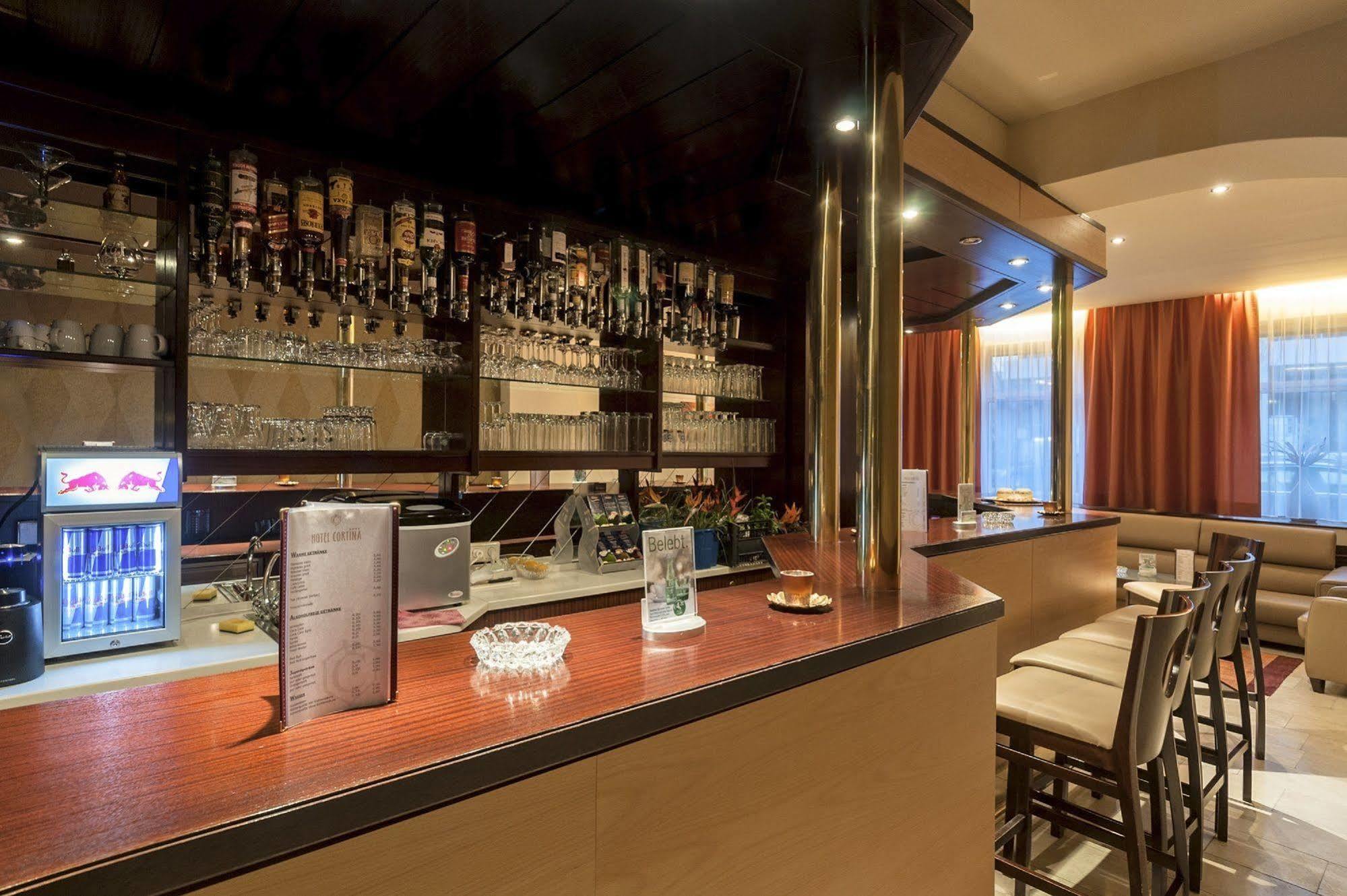 Club Hotel Cortina Vienna Exterior photo